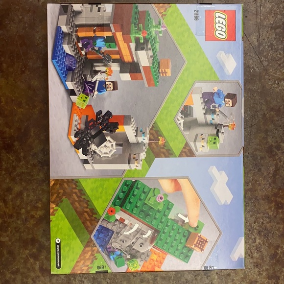 Lego Minecraft - Picture 2 of 3